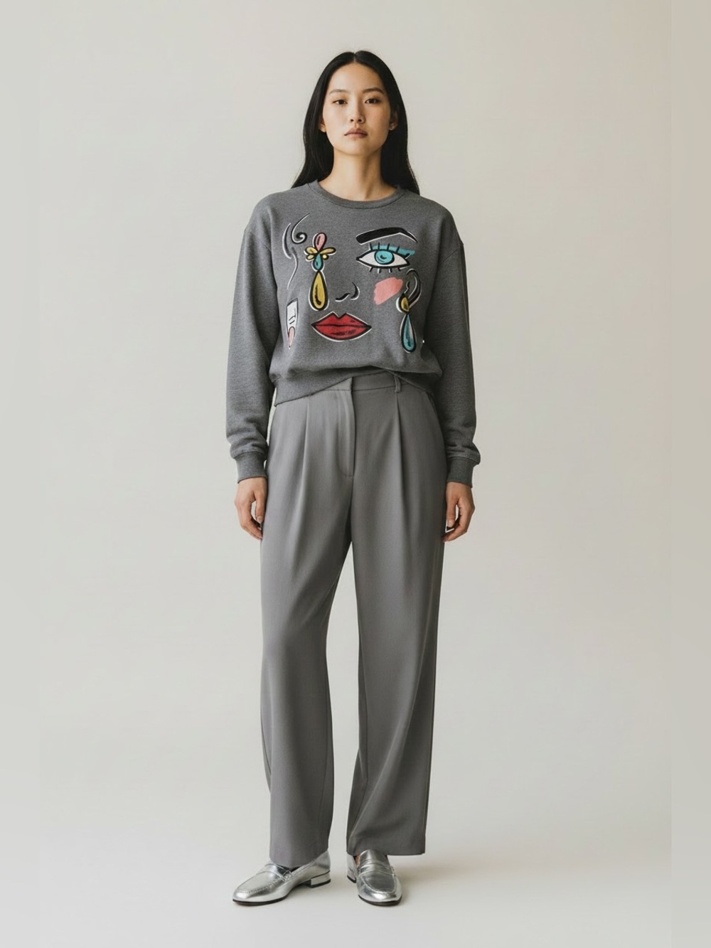 MOSCHINO Boutique grey kitschy bold face crewneck sweatshirt 4 pop art comic